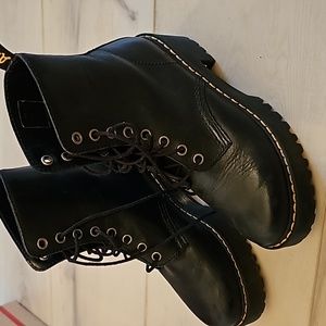 Dr. Martens Shriver Highs Size 6